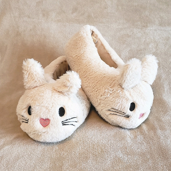 bunny slippers forever 21